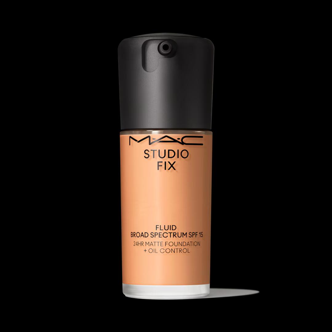 M.A.C - NC5 - Studio Fix Fluid SPF 15 - Soft Matte Foundation With Hyaluronic Acid