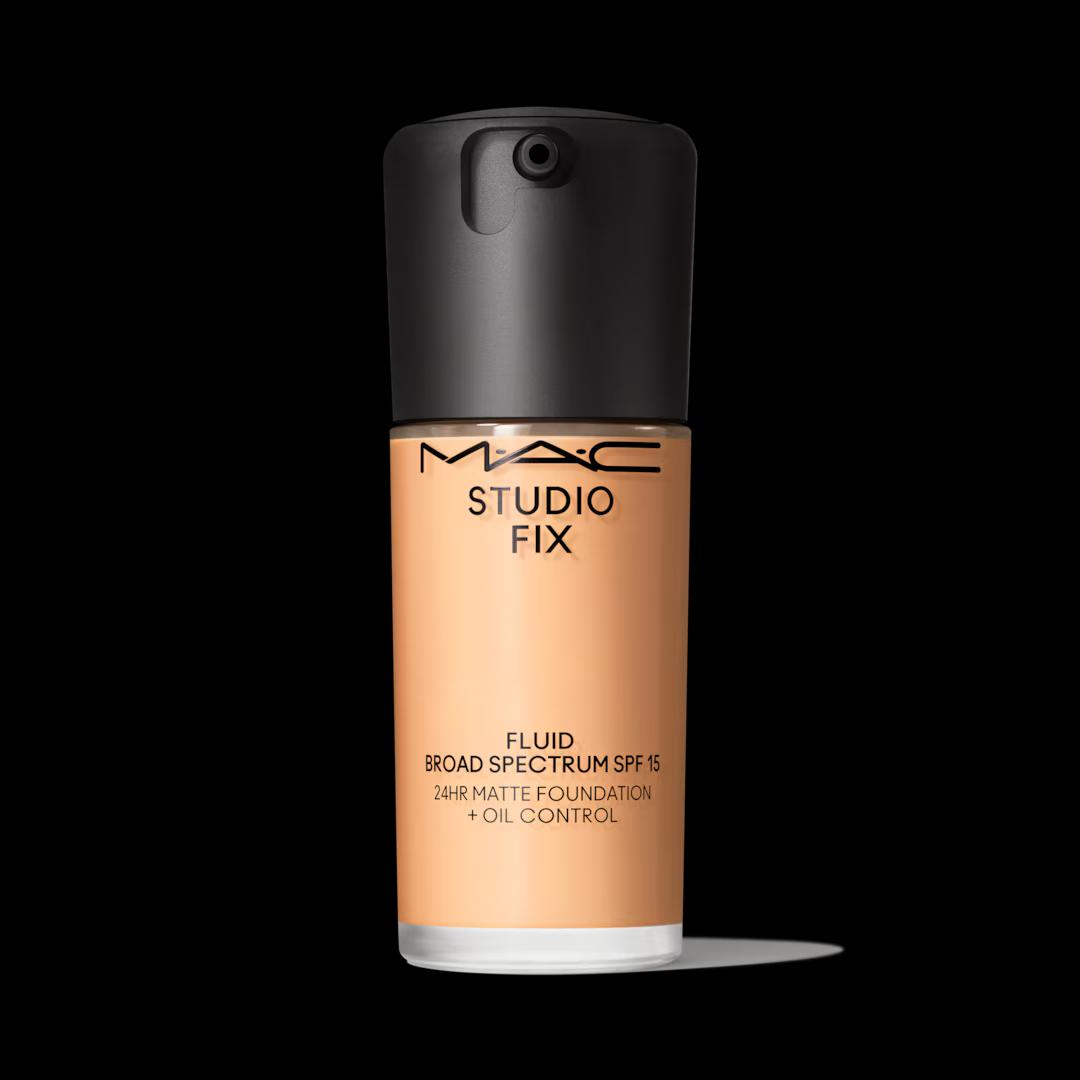 M.A.C - NC20 - Studio Fix Fluid SPF 15 - Soft Matte Foundation With Hyaluronic Acid