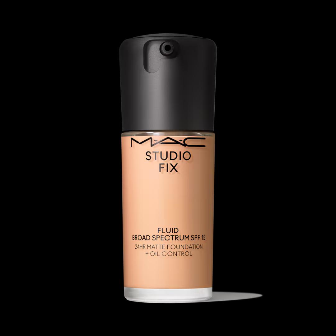 M.A.C - NC6 - Studio Fix Fluid SPF 15 - Soft Matte Foundation With Hyaluronic Acid