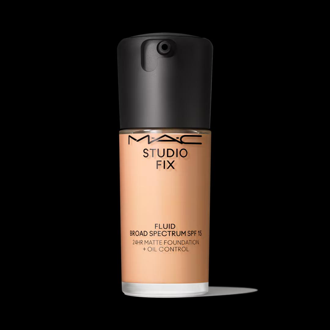 M.A.C - N6.5 - Studio Fix Fluid SPF 15 - Soft Matte Foundation With Hyaluronic Acid